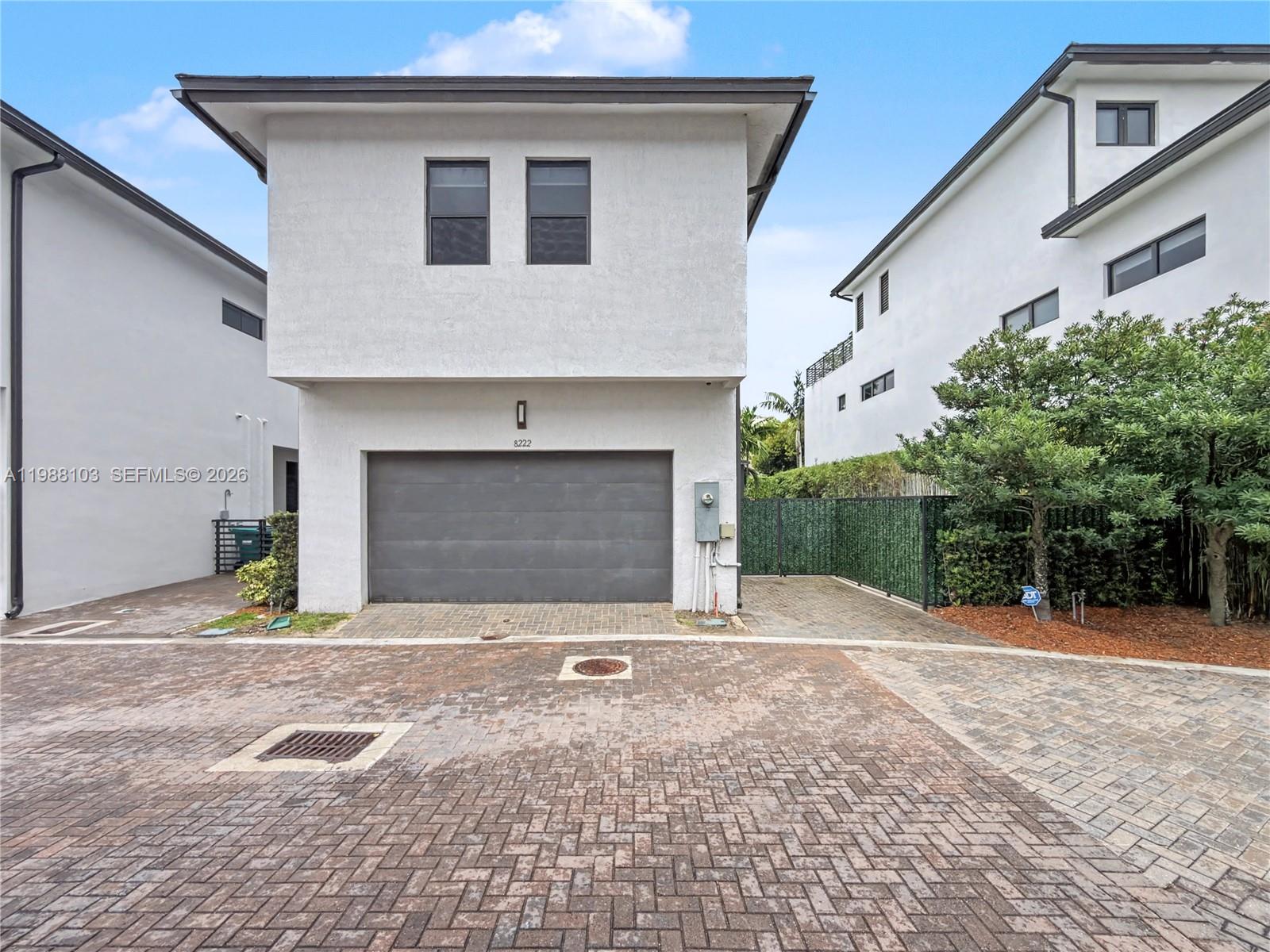 CANARIAS AT DORAL - Residential Lease