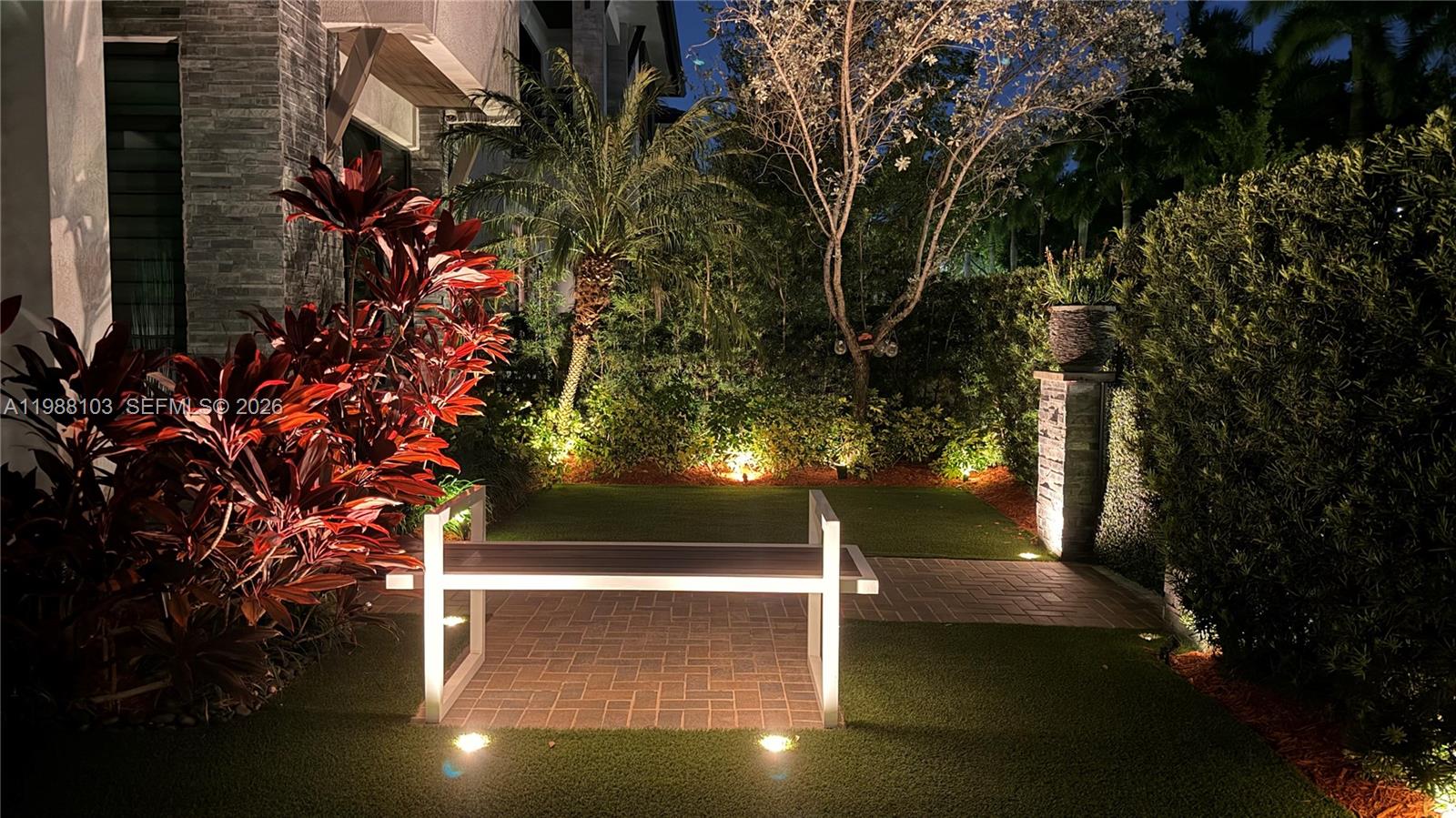 CANARIAS AT DORAL - Residential Lease