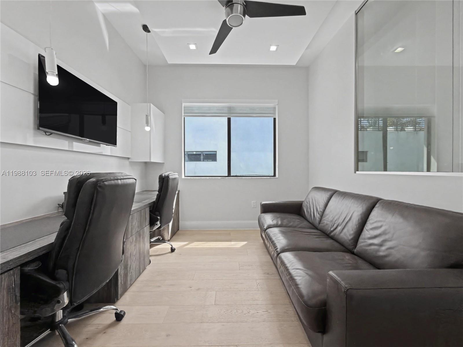 CANARIAS AT DORAL - Residential Lease