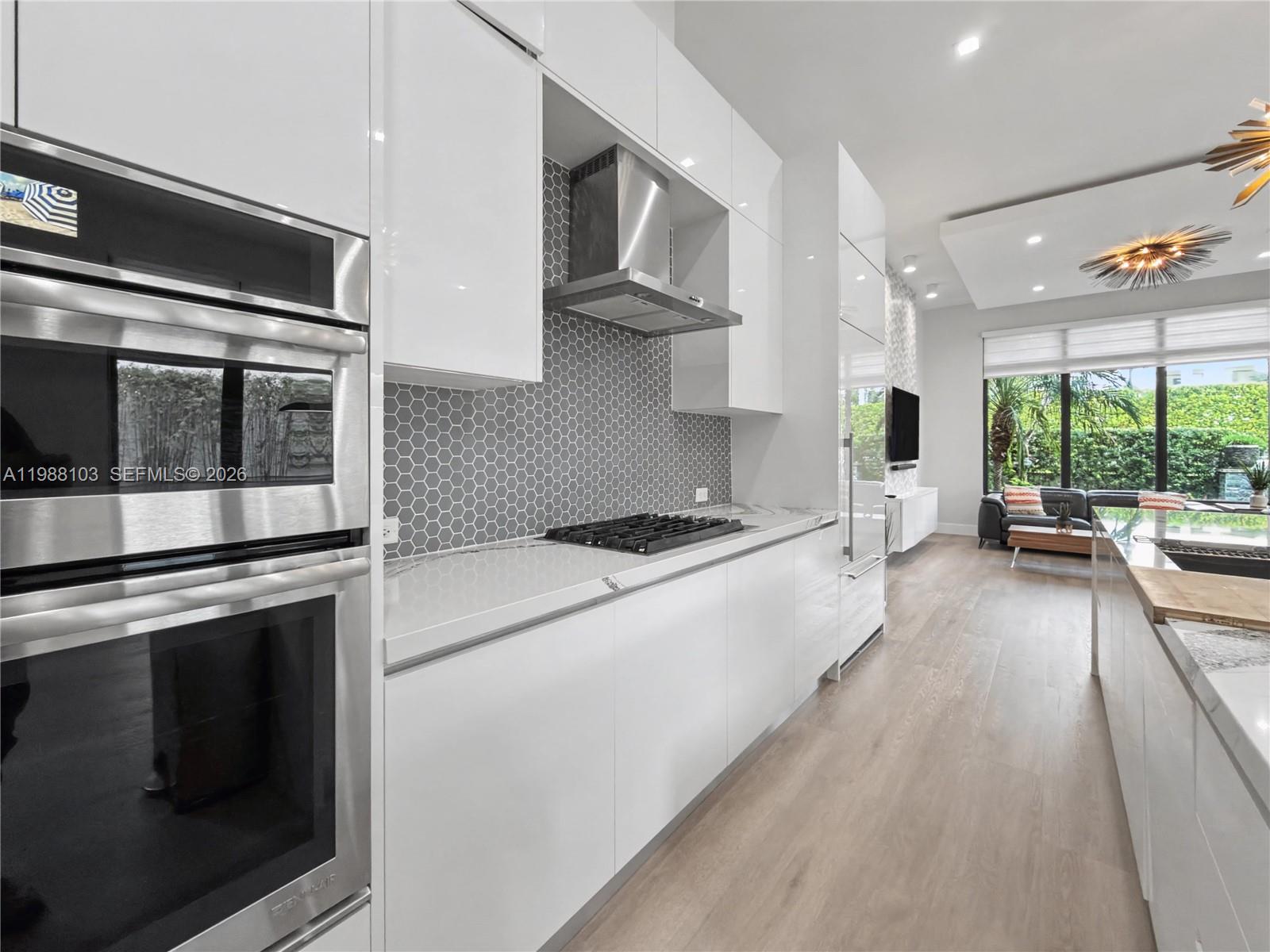 CANARIAS AT DORAL - Residential Lease