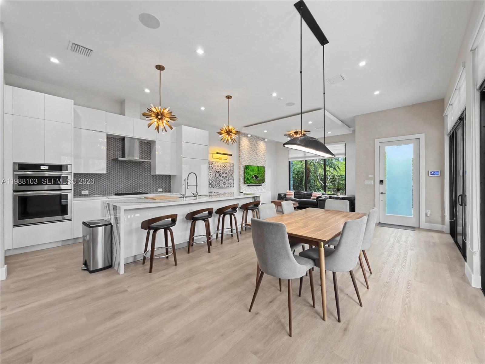 CANARIAS AT DORAL - Residential Lease