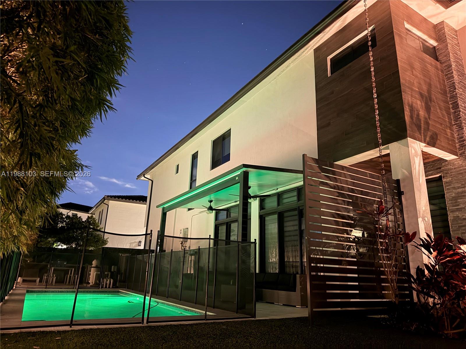 CANARIAS AT DORAL - Residential Lease