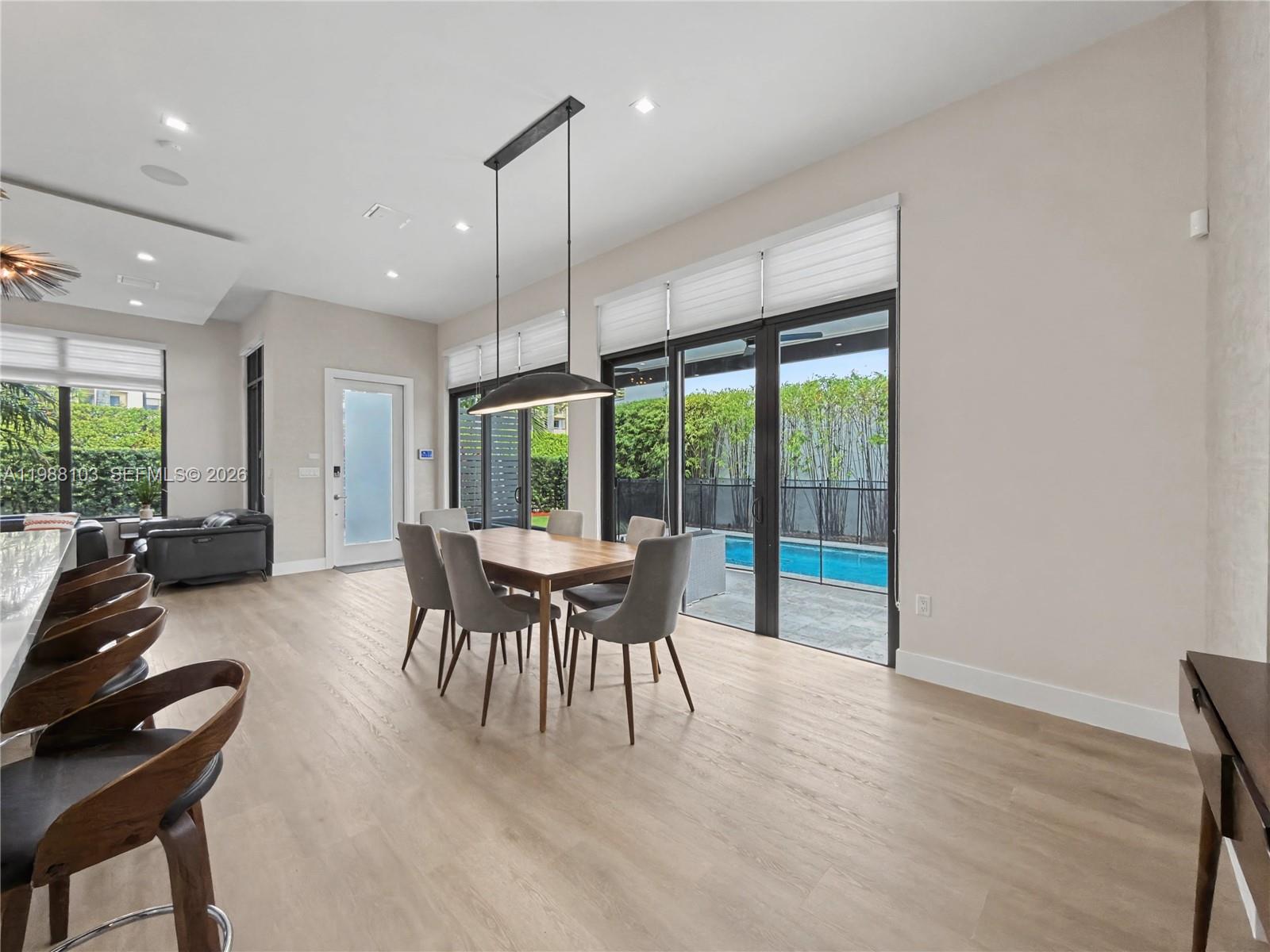 CANARIAS AT DORAL - Residential Lease