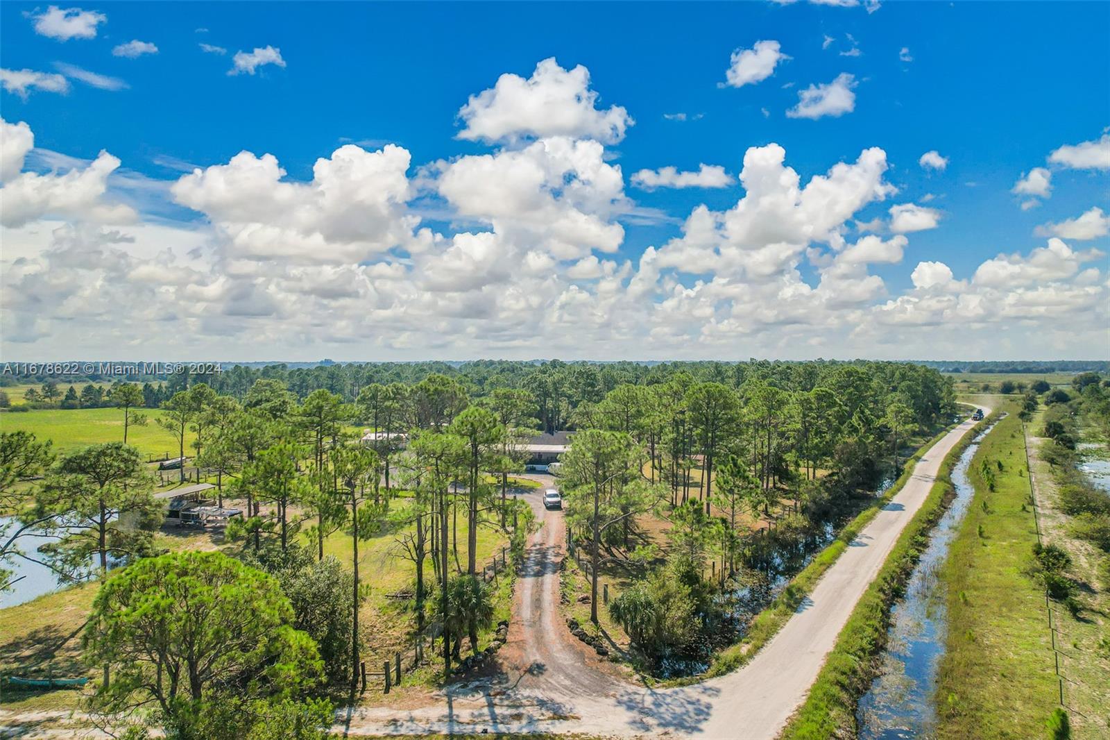 FL HENDRY LAND 40 AC TRS U - Residential