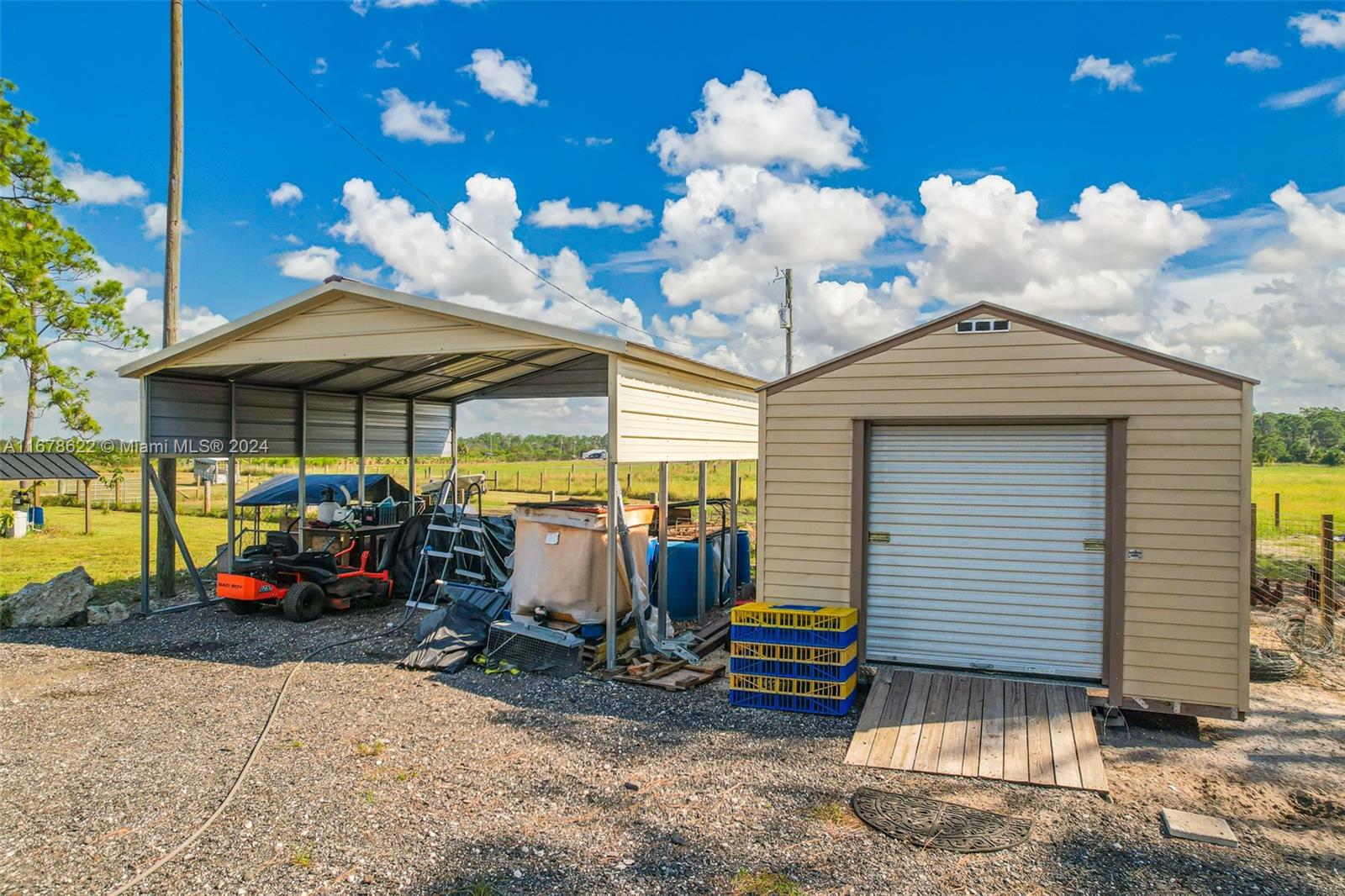 FL HENDRY LAND 40 AC TRS U - Residential