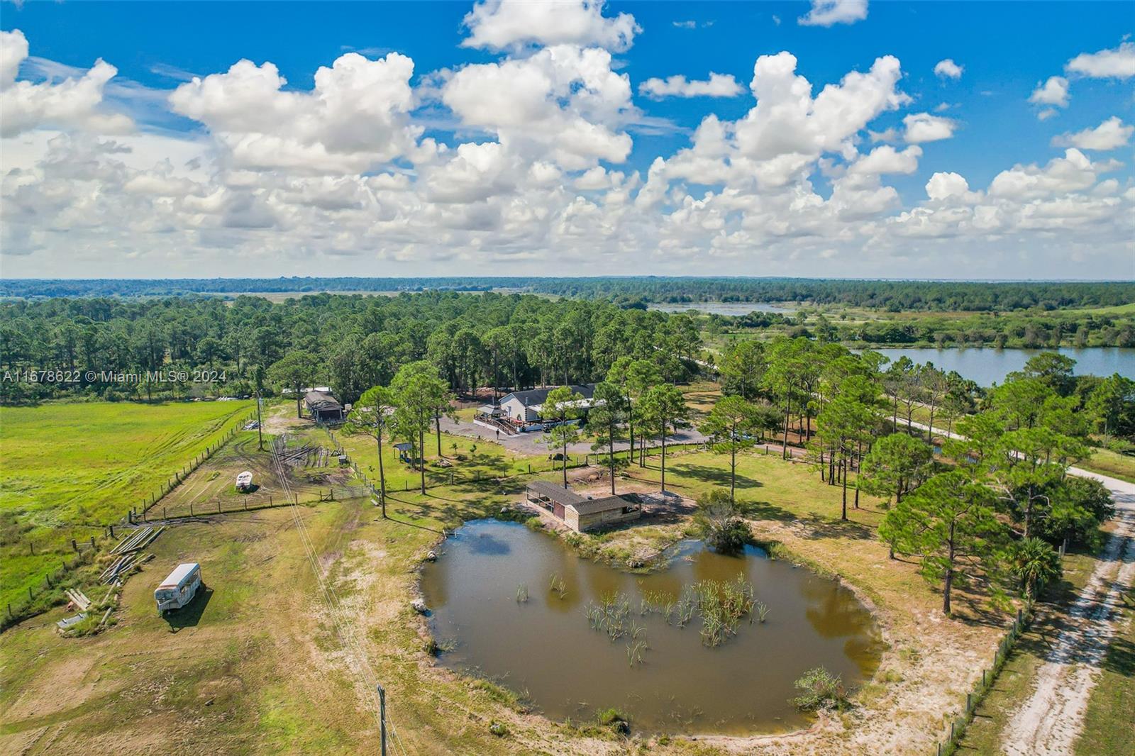 FL HENDRY LAND 40 AC TRS U - Residential