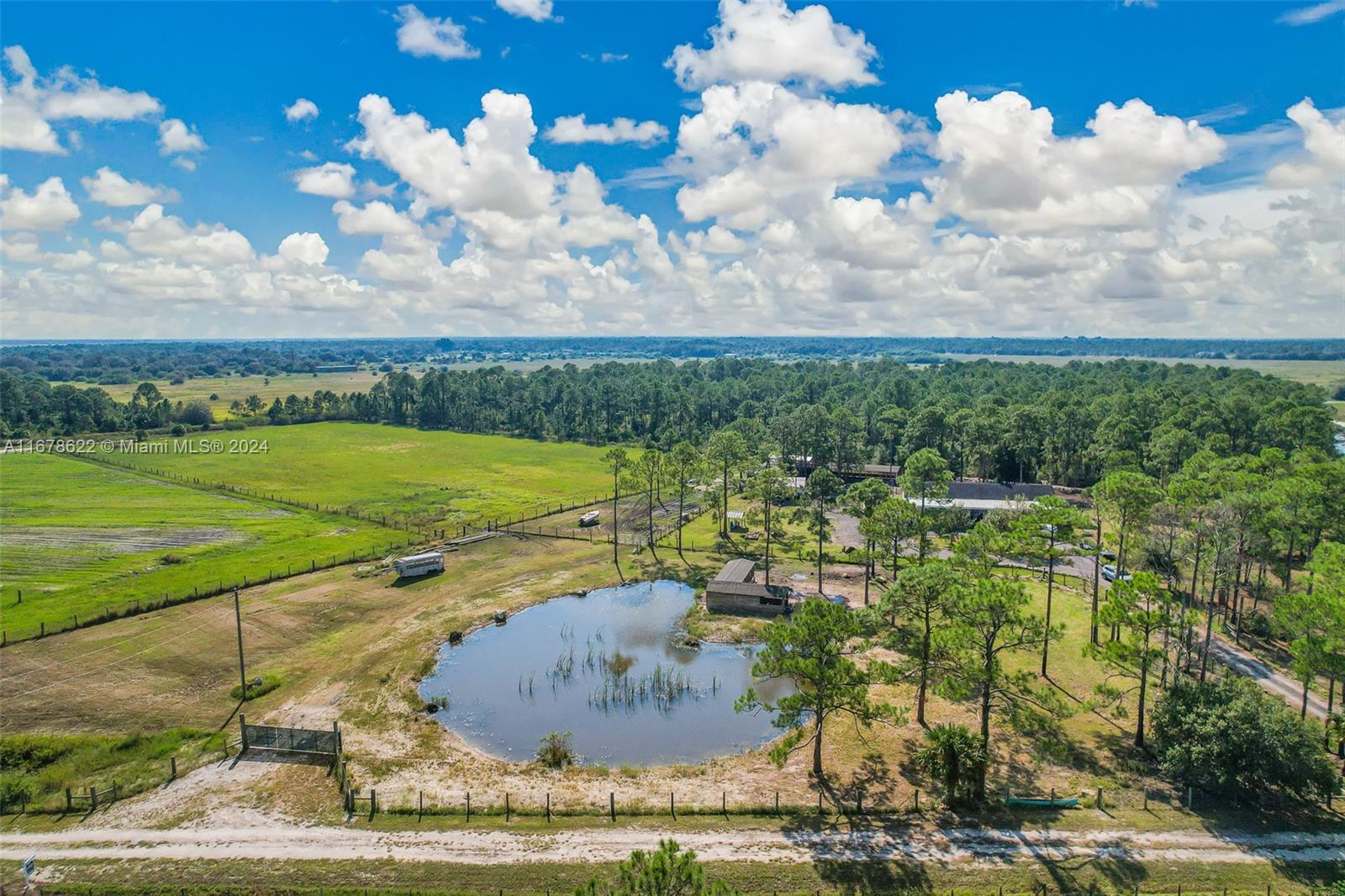 FL HENDRY LAND 40 AC TRS U - Residential