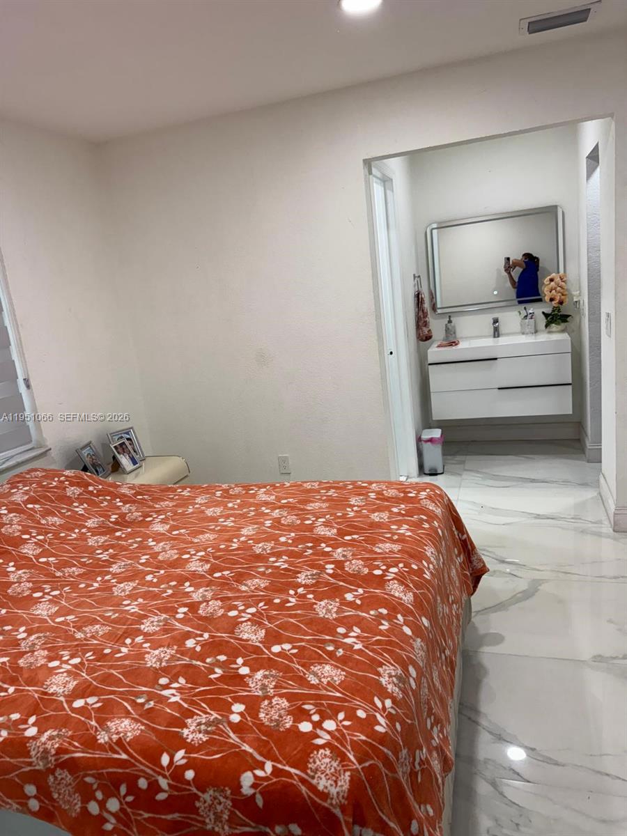 View photos, virtual tours, details... 13370 SW 261st Ter