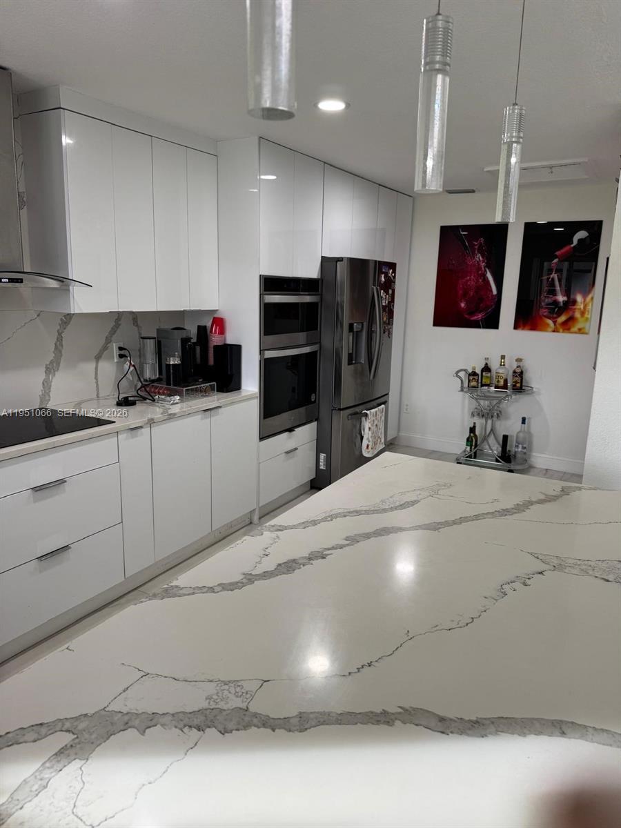 MEADOW WOOD MANOR SEC 8 - Residential