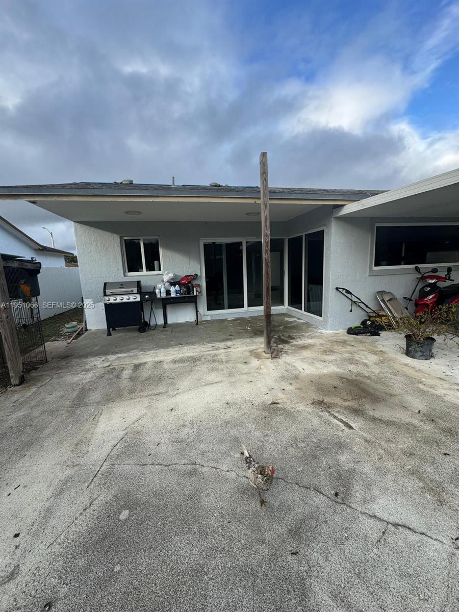 MEADOW WOOD MANOR SEC 8 - Residential