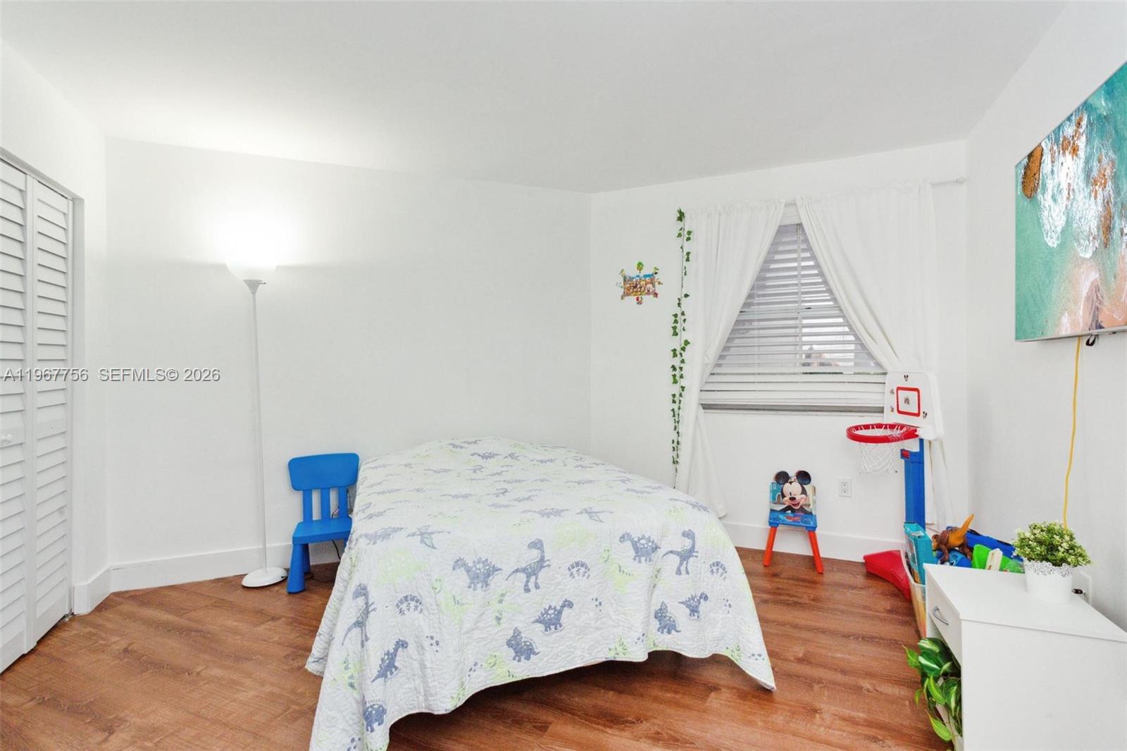 MEDITERRANEAN VILLAS COND - Residential