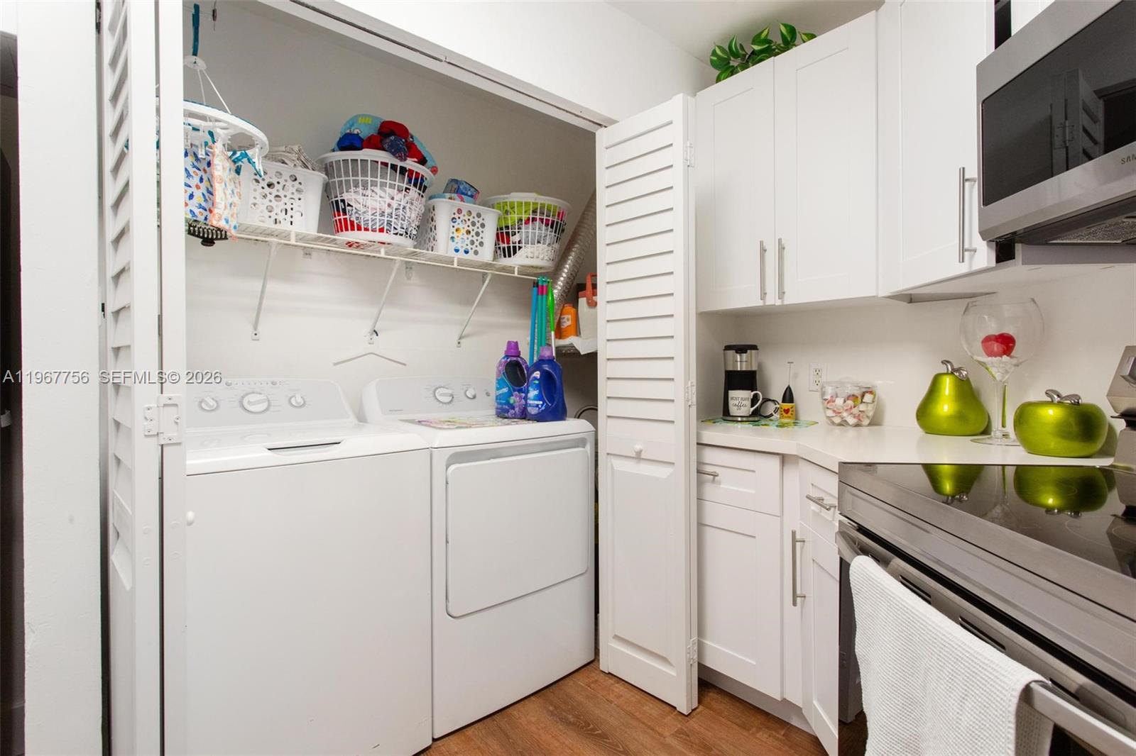 MEDITERRANEAN VILLAS COND - Residential