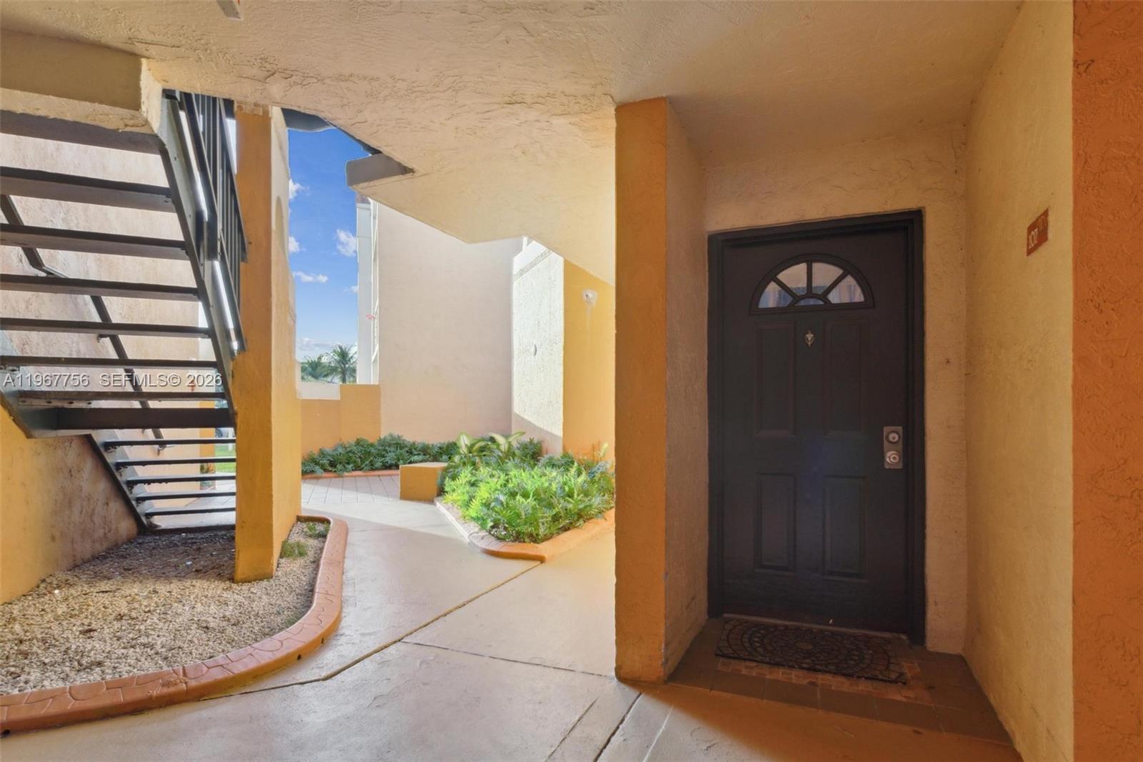 MEDITERRANEAN VILLAS COND - Residential