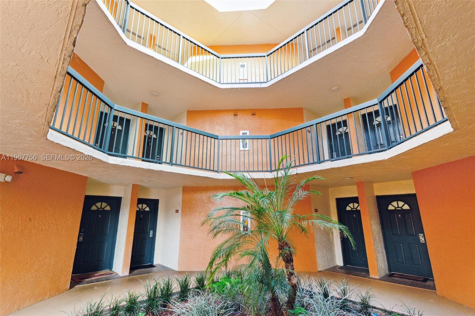 MEDITERRANEAN VILLAS COND - Residential