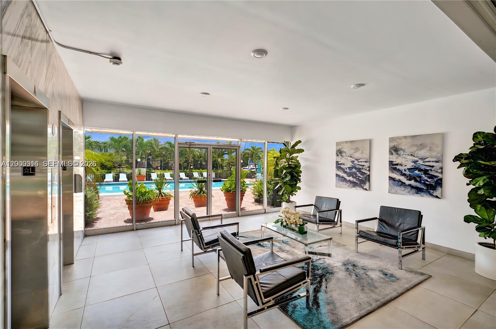 401 Golden Isles Dr 801