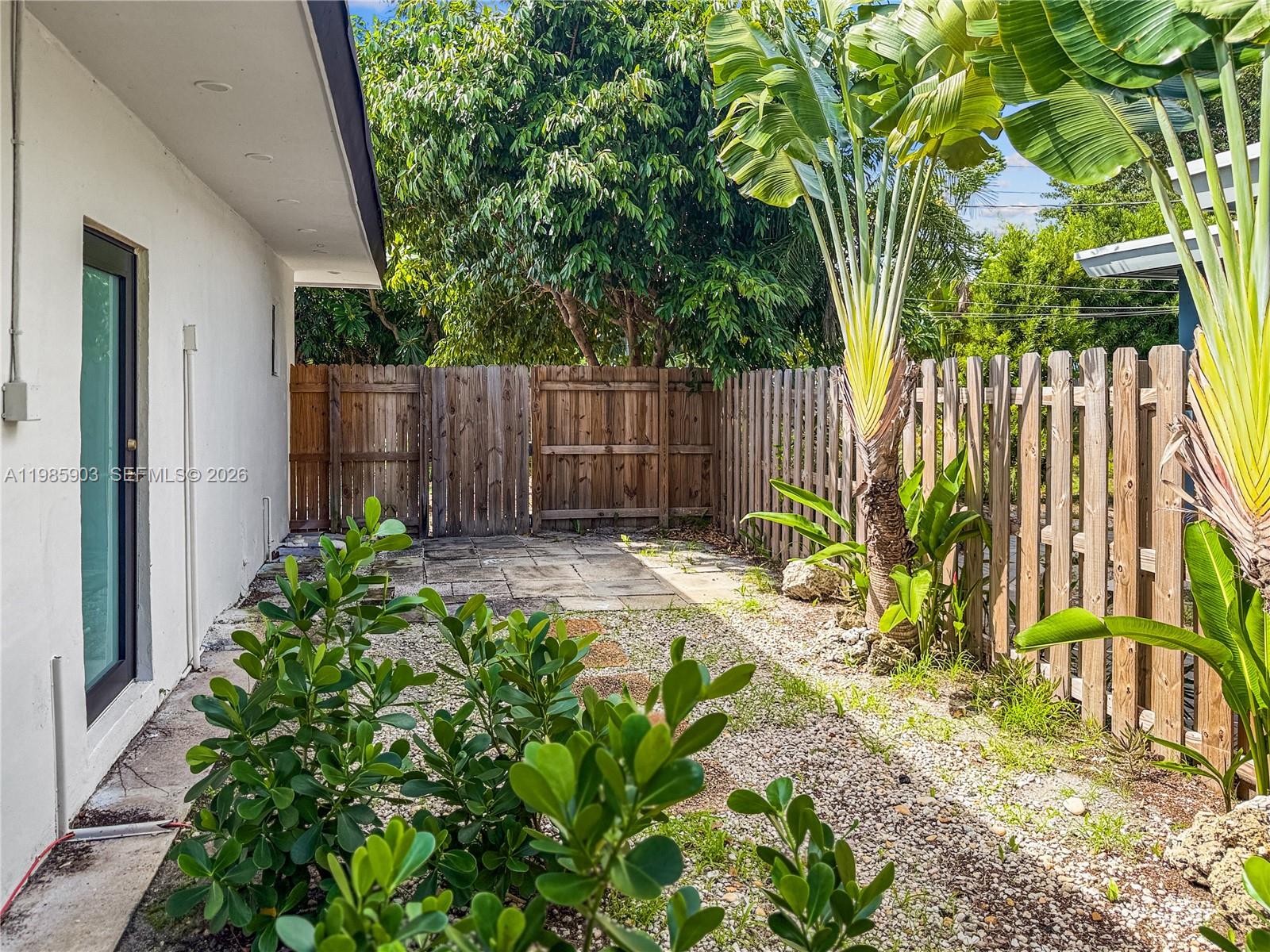 SUNSET MANORS AMEN PLAT - Residential Lease