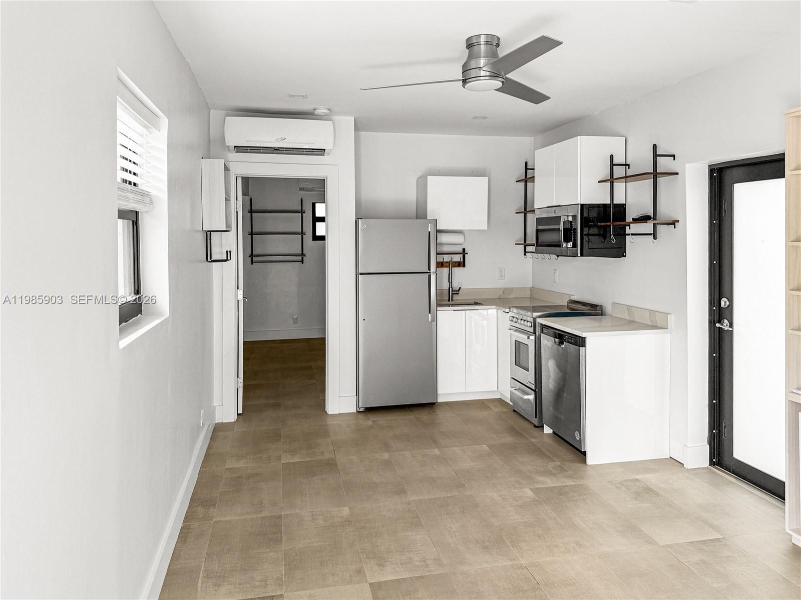 SUNSET MANORS AMEN PLAT - Residential Lease