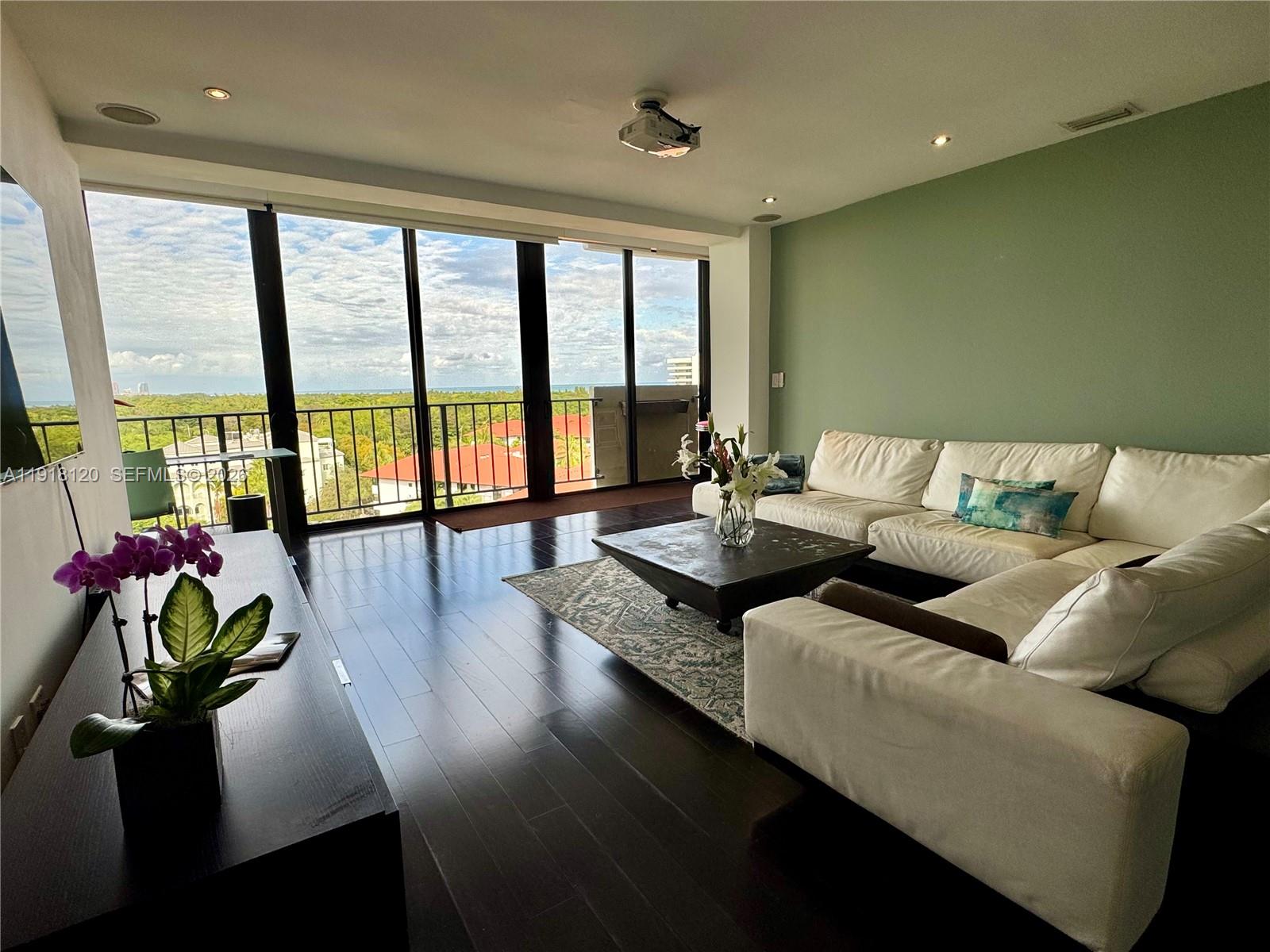 THE PALMS OF KEY BISCAYNE - Residential Lease