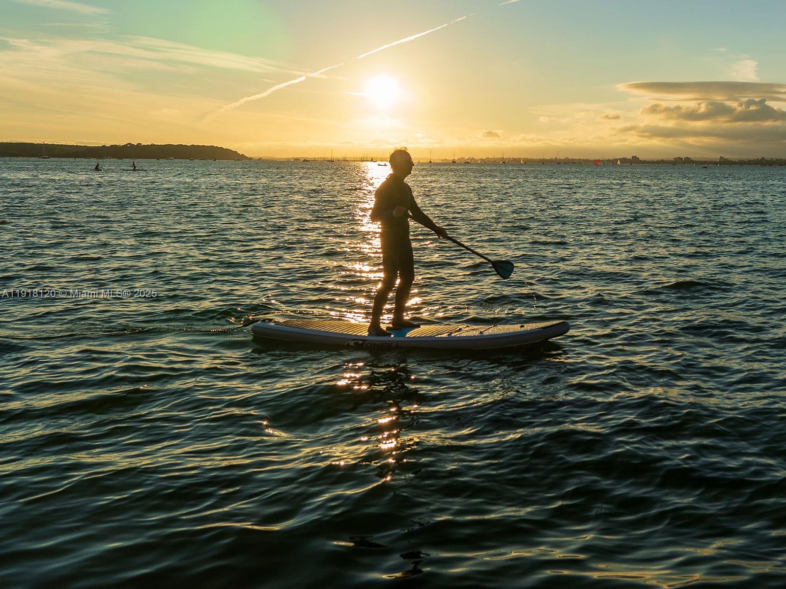 THE PALMS OF KEY BISCAYNE - Residential Lease