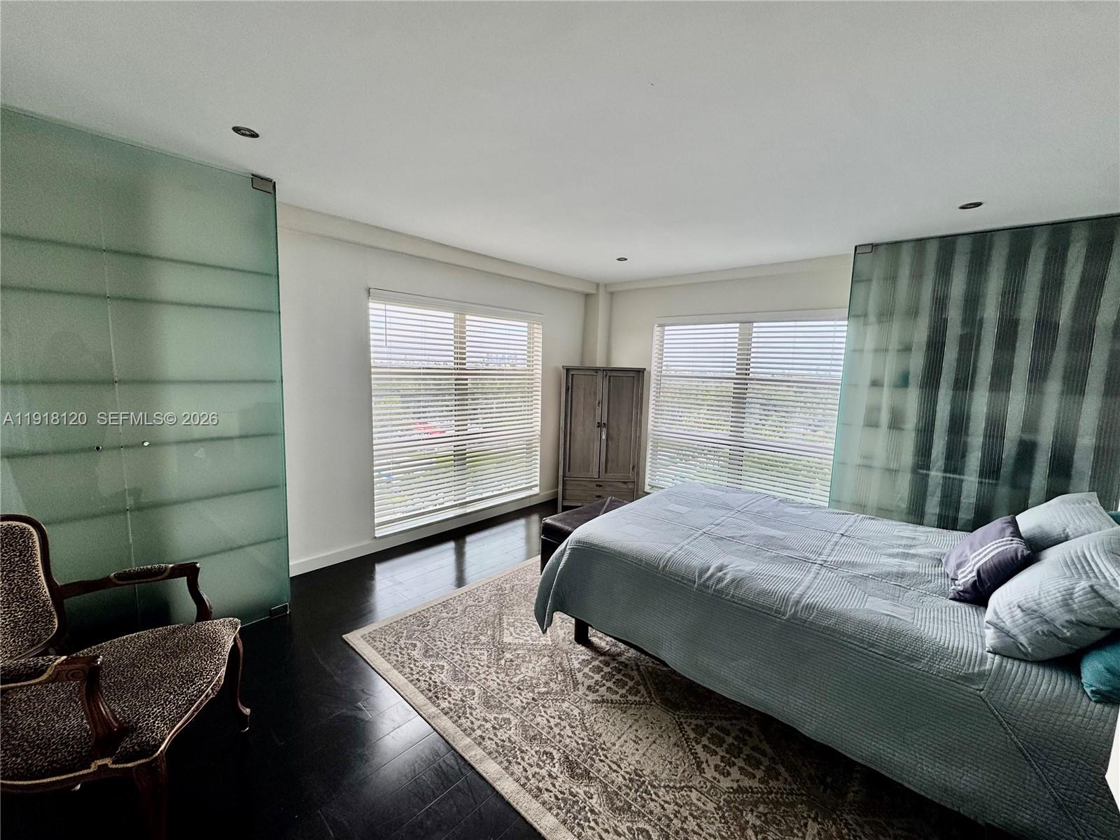 THE PALMS OF KEY BISCAYNE - Residential Lease