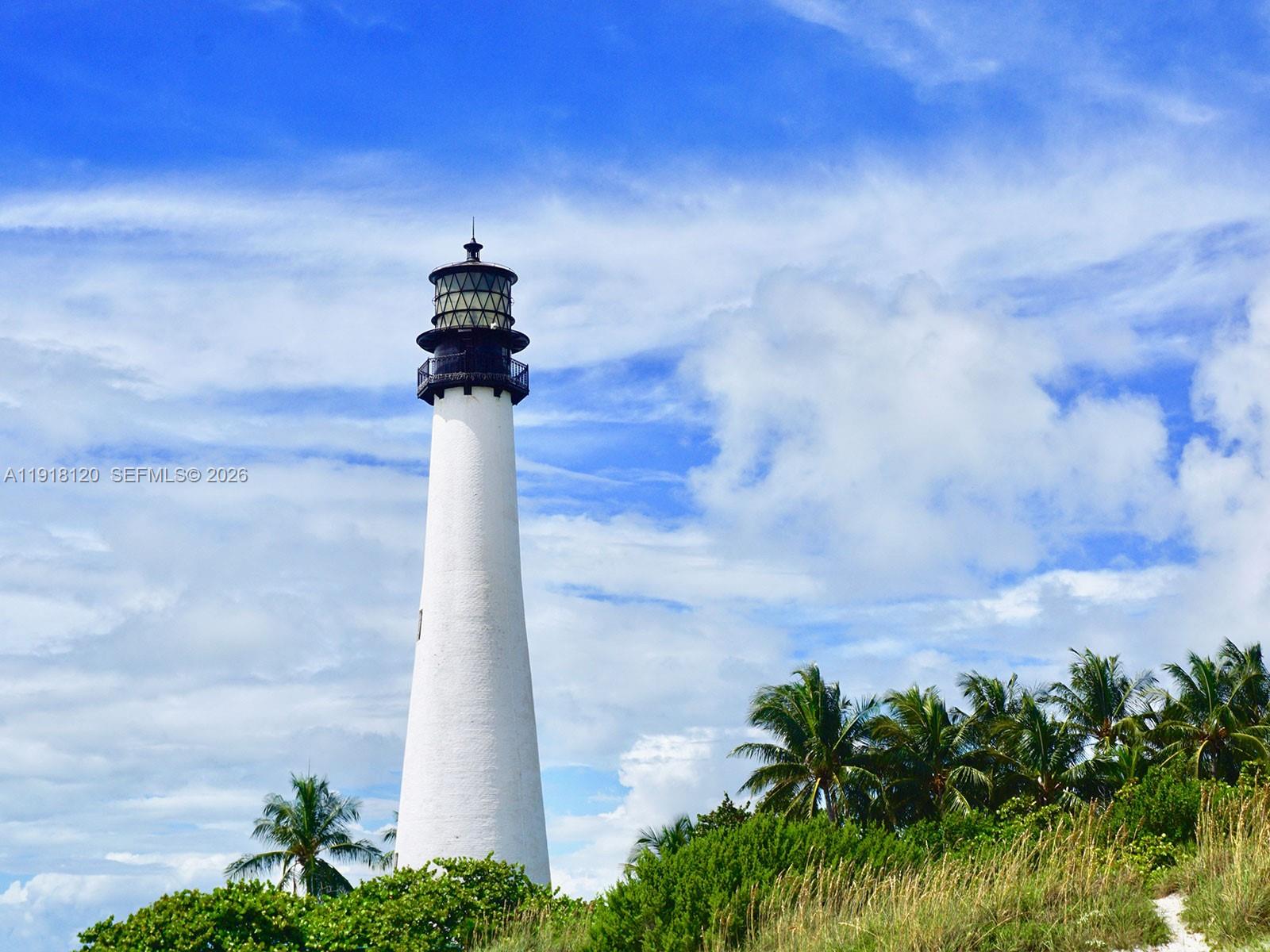 THE PALMS OF KEY BISCAYNE - Residential Lease