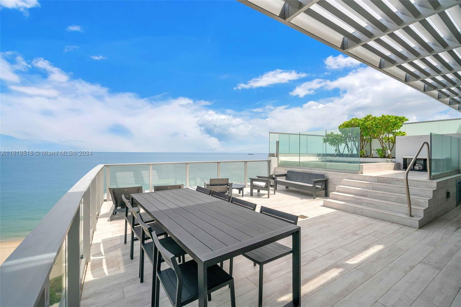 Auberge Beach - Residential