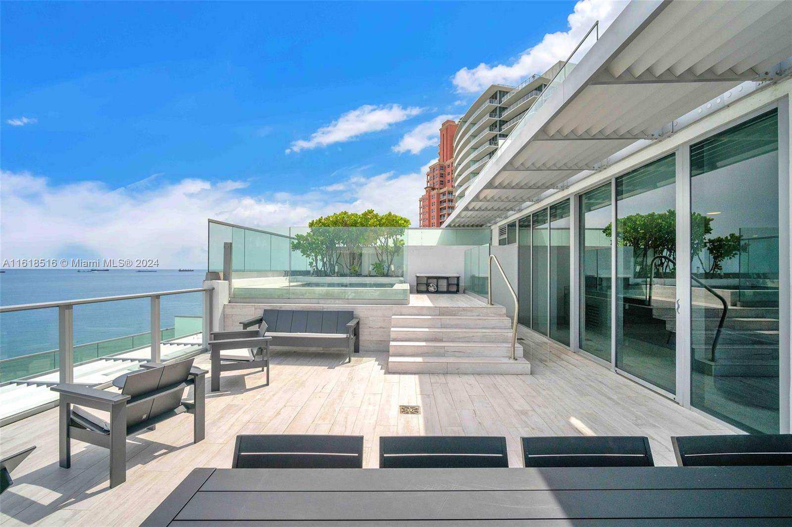 Auberge Beach - Residential