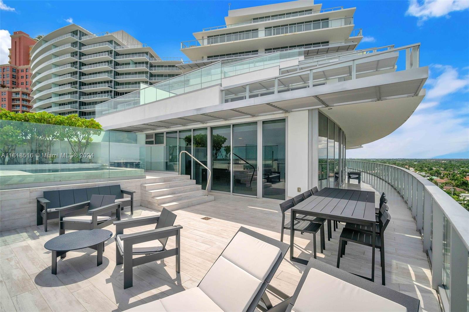 Auberge Beach - Residential
