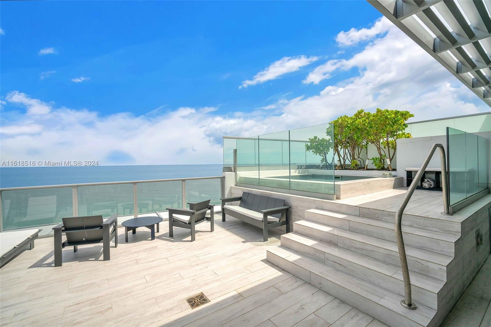 Auberge Beach - Residential