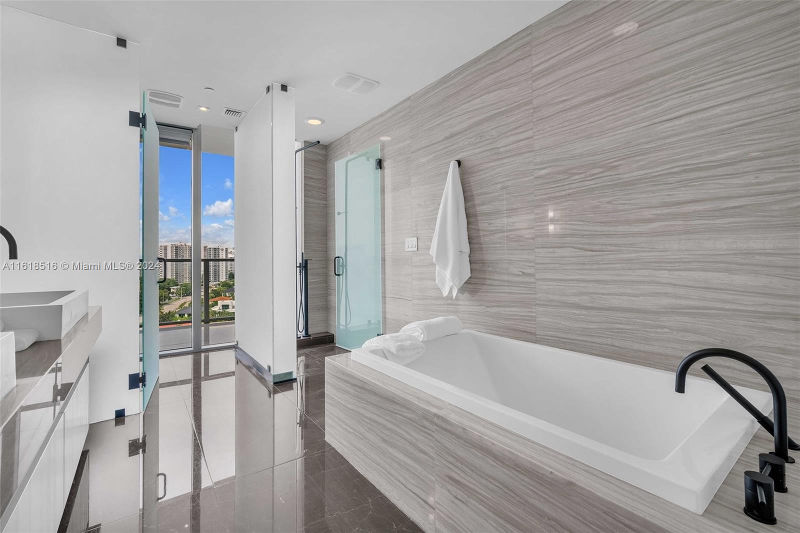 Auberge Beach - Residential
