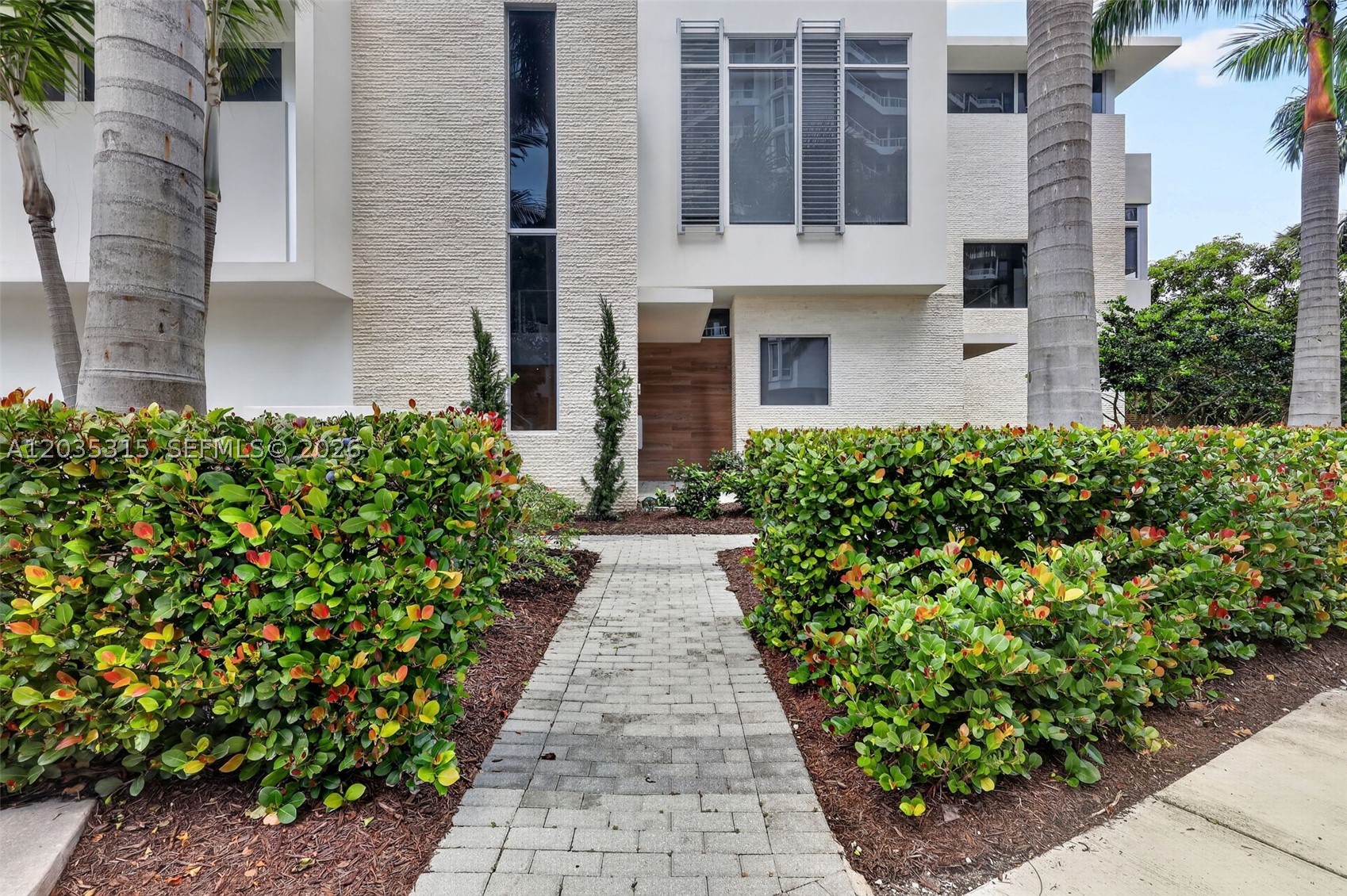 3750 Yacht Club Dr TH5