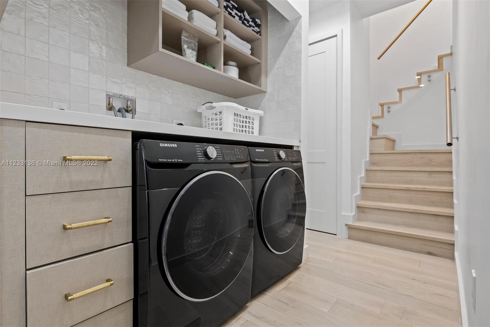 LA GORCE GOLF SUB - Residential