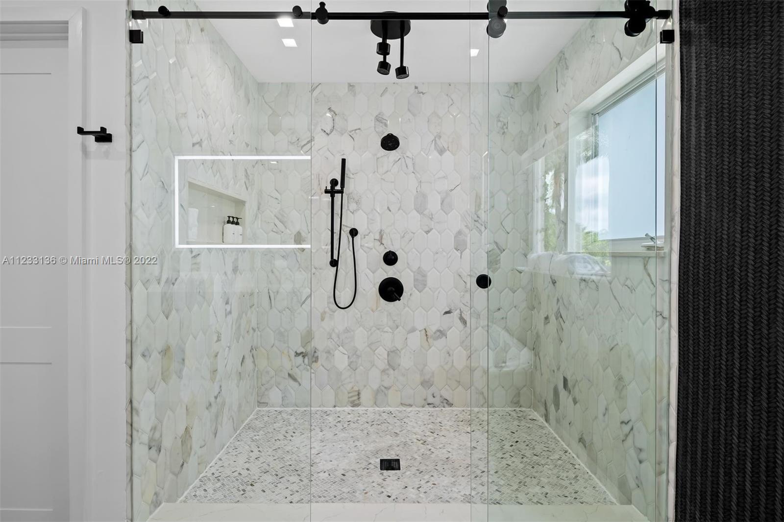 LA GORCE GOLF SUB - Residential