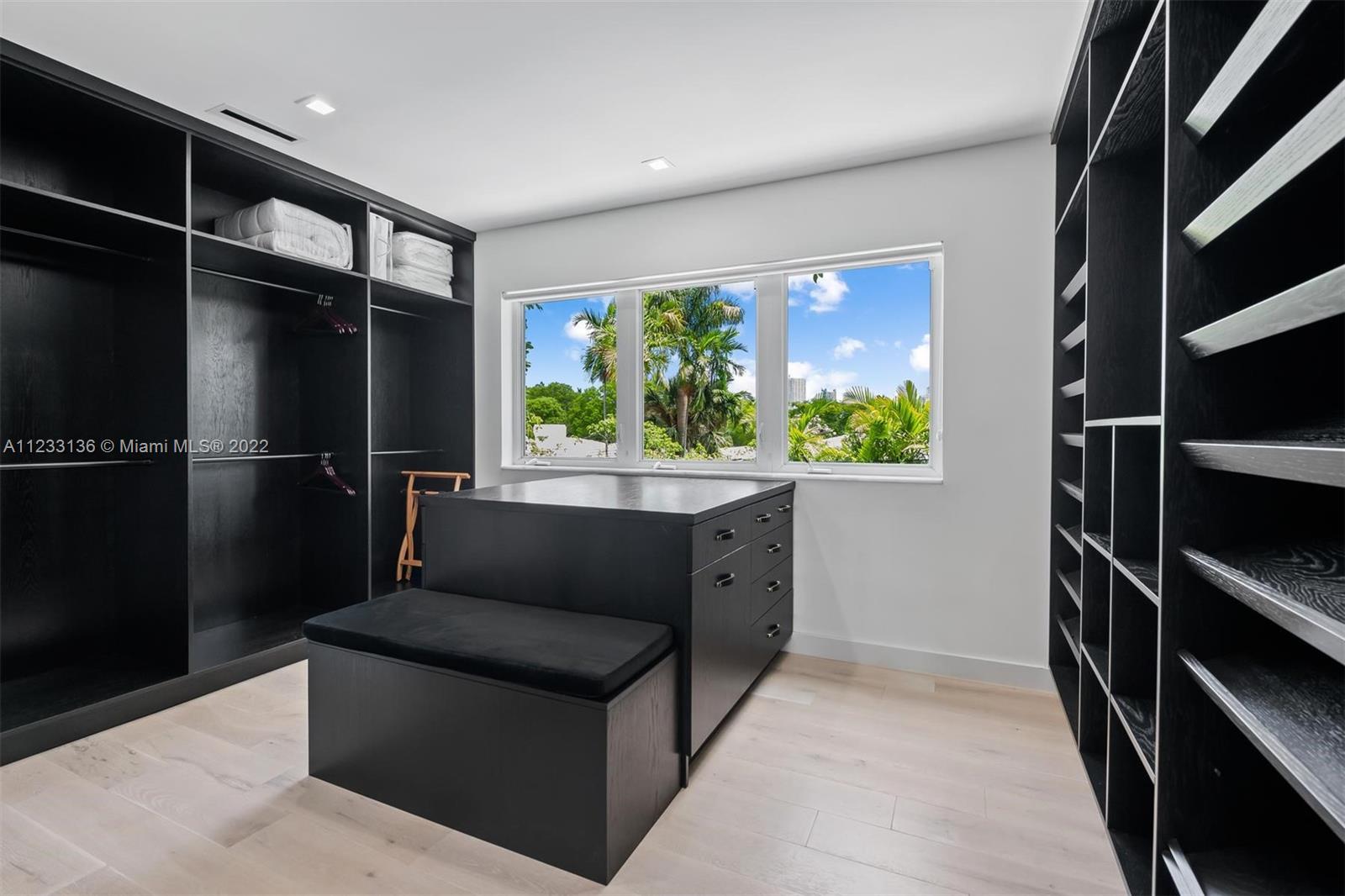 LA GORCE GOLF SUB - Residential