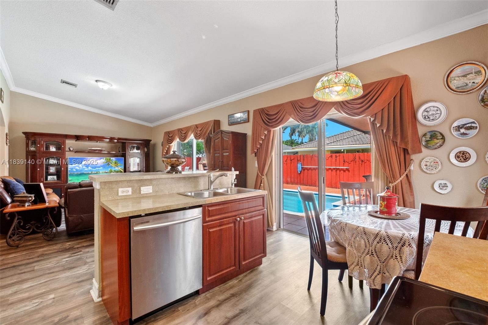 ROSEWAY SUB - Residential