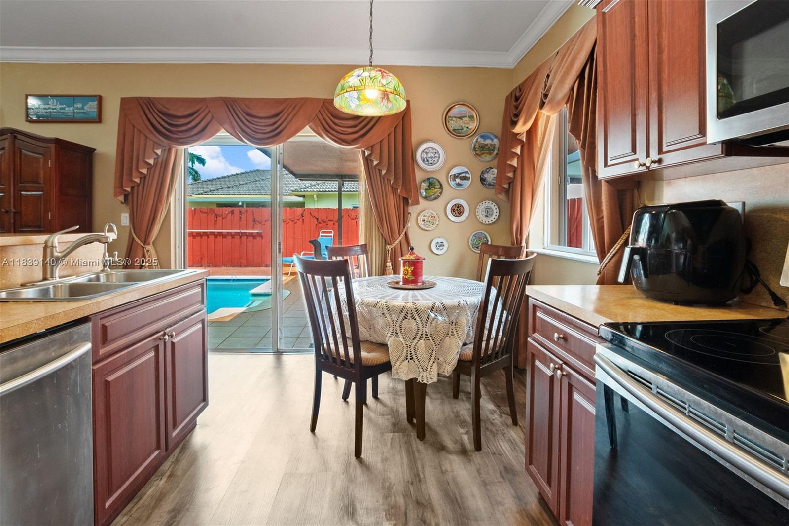 ROSEWAY SUB - Residential