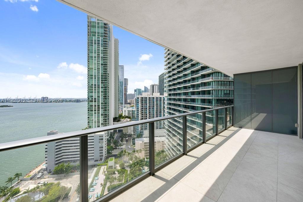 PARAISO BAY CONDO - Residential