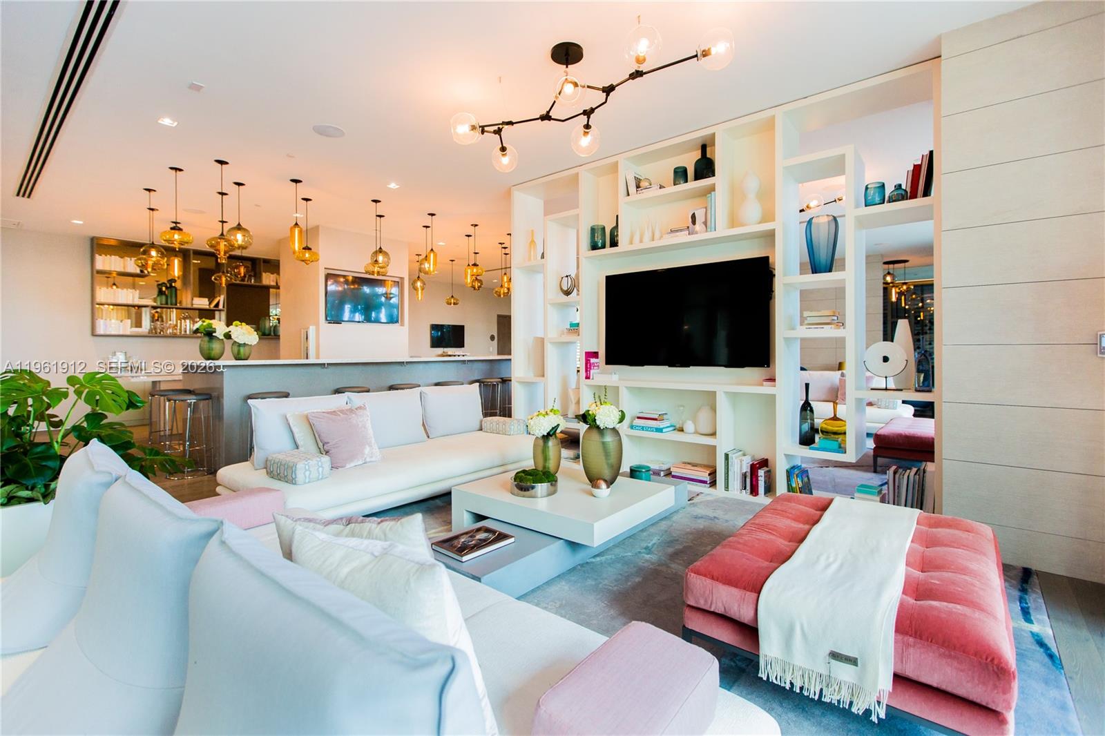 PARAISO BAY CONDO - Residential