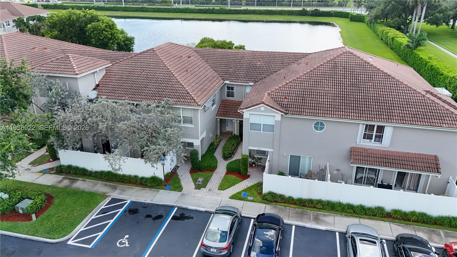 SOMERSET FOUR REPLAT - Residential Lease