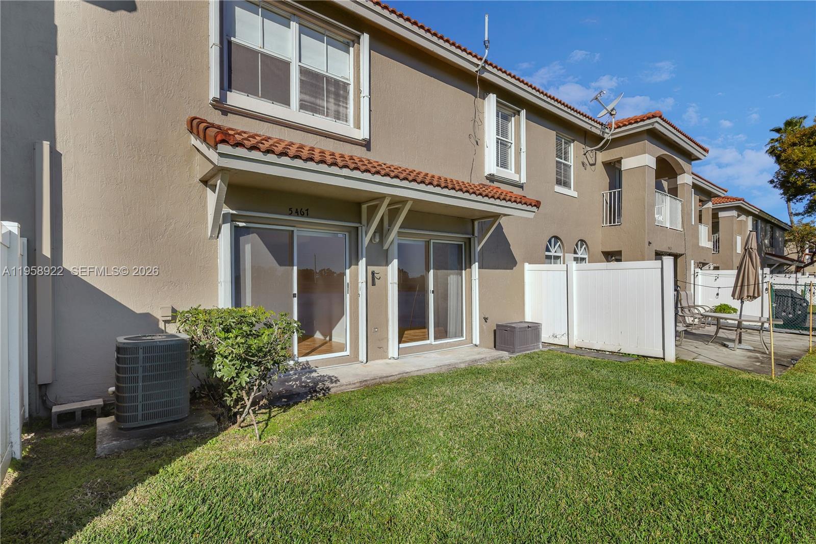 SOMERSET FOUR REPLAT - Residential Lease