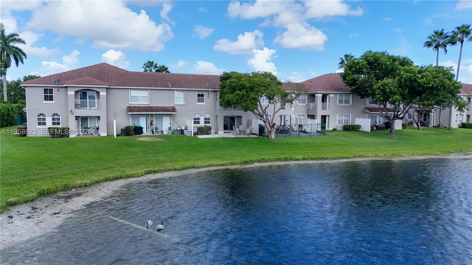 SOMERSET FOUR REPLAT - Residential Lease