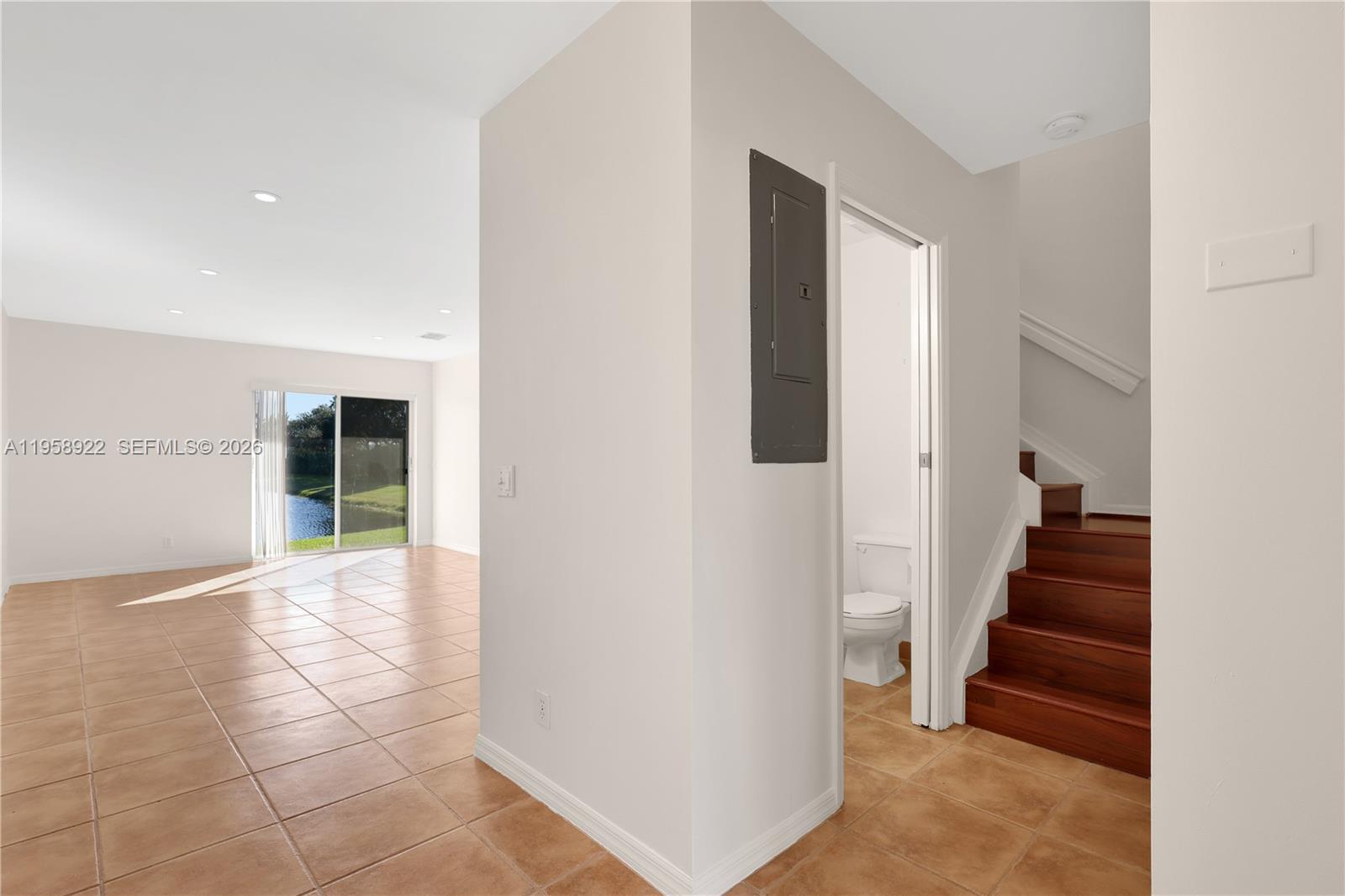 SOMERSET FOUR REPLAT - Residential Lease