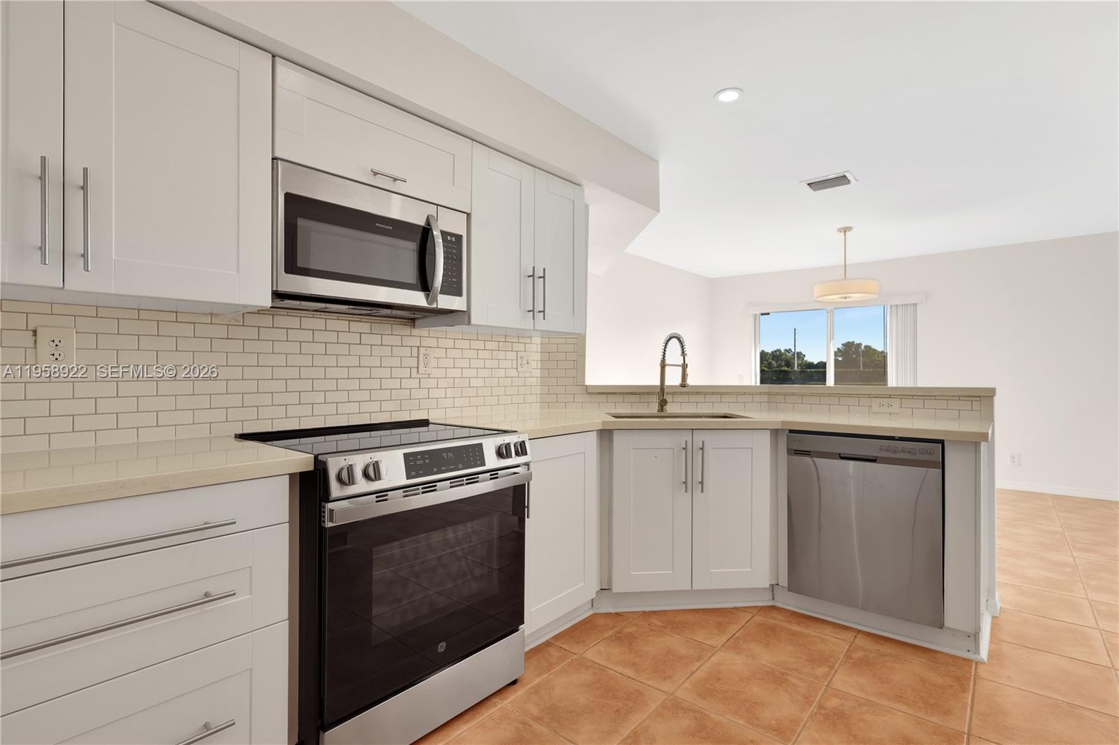 SOMERSET FOUR REPLAT - Residential Lease