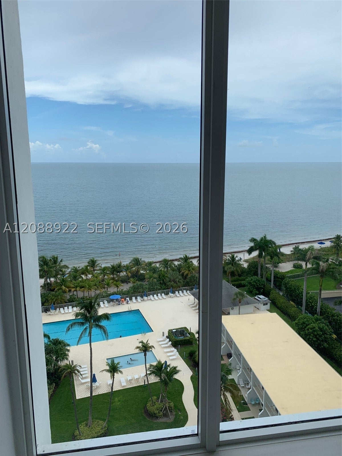 881 Ocean Dr 12C