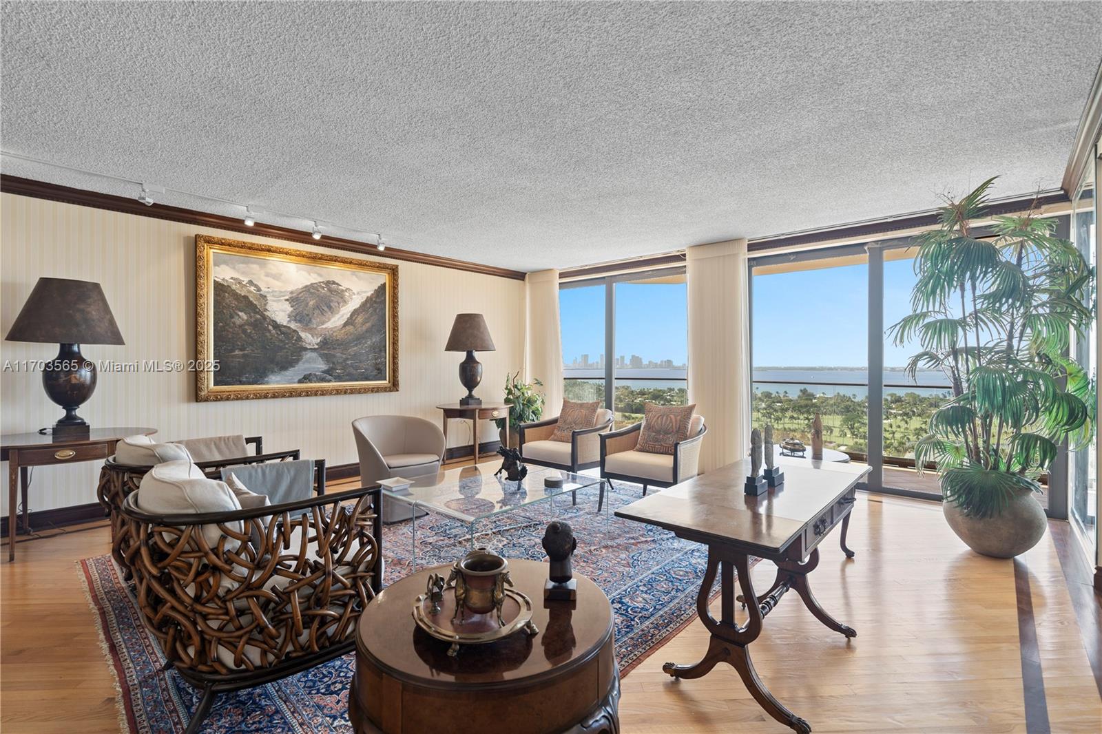 5500 Collins Ave 2302