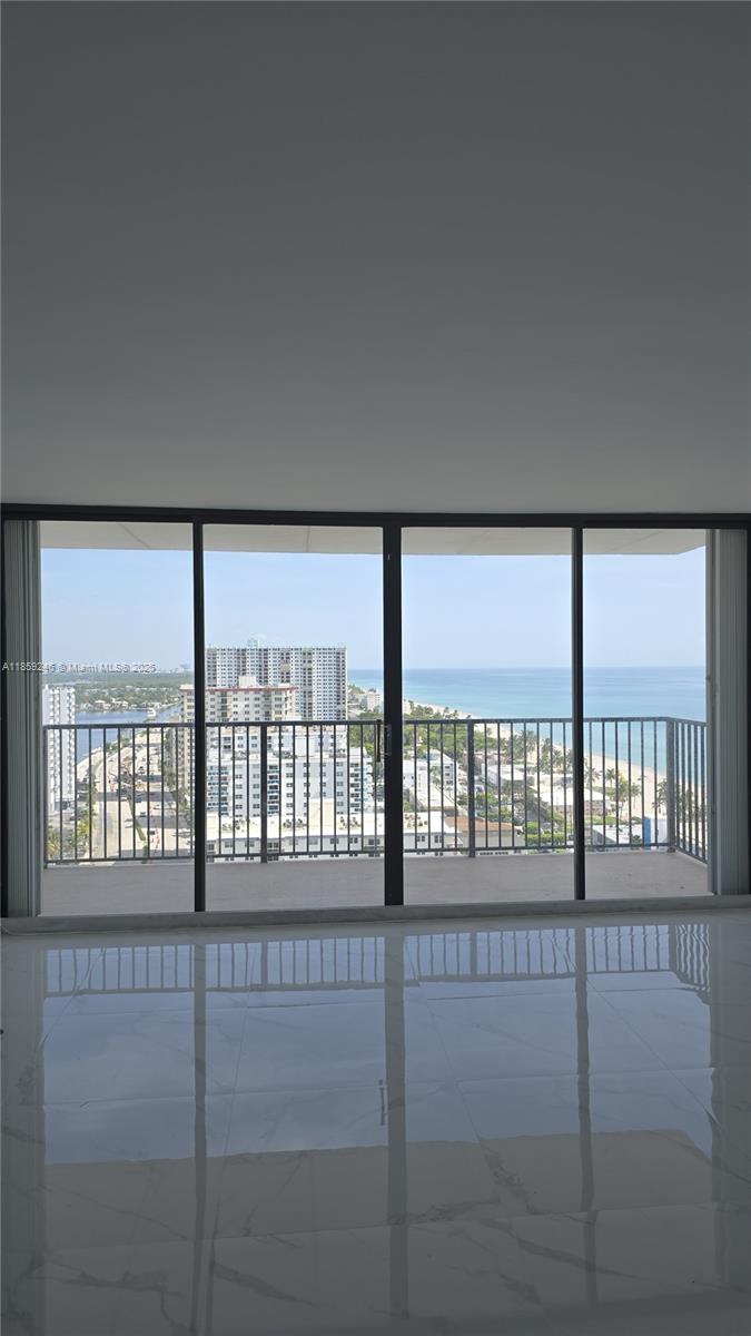 2101 S Ocean Dr 2004
