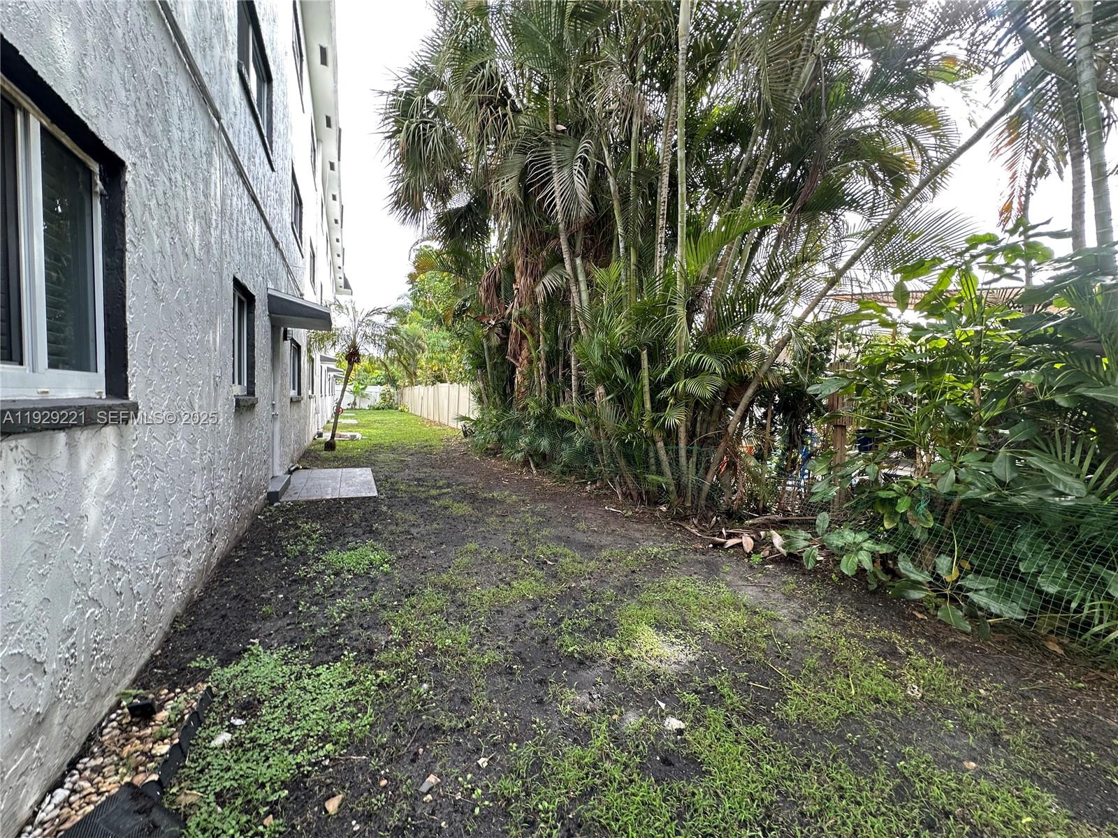 CORAL RIDGE ISLES - Residential Lease