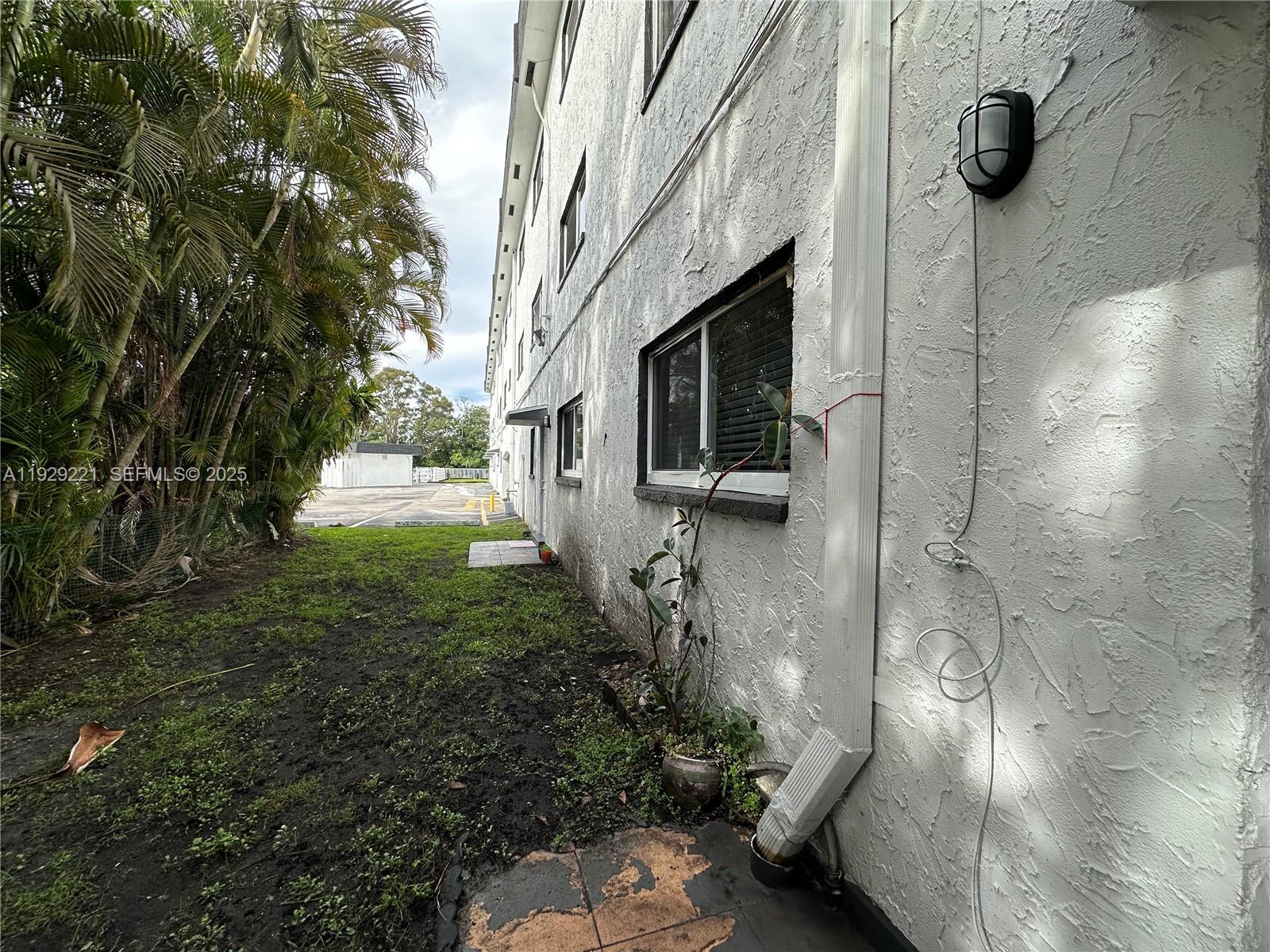 CORAL RIDGE ISLES - Residential Lease