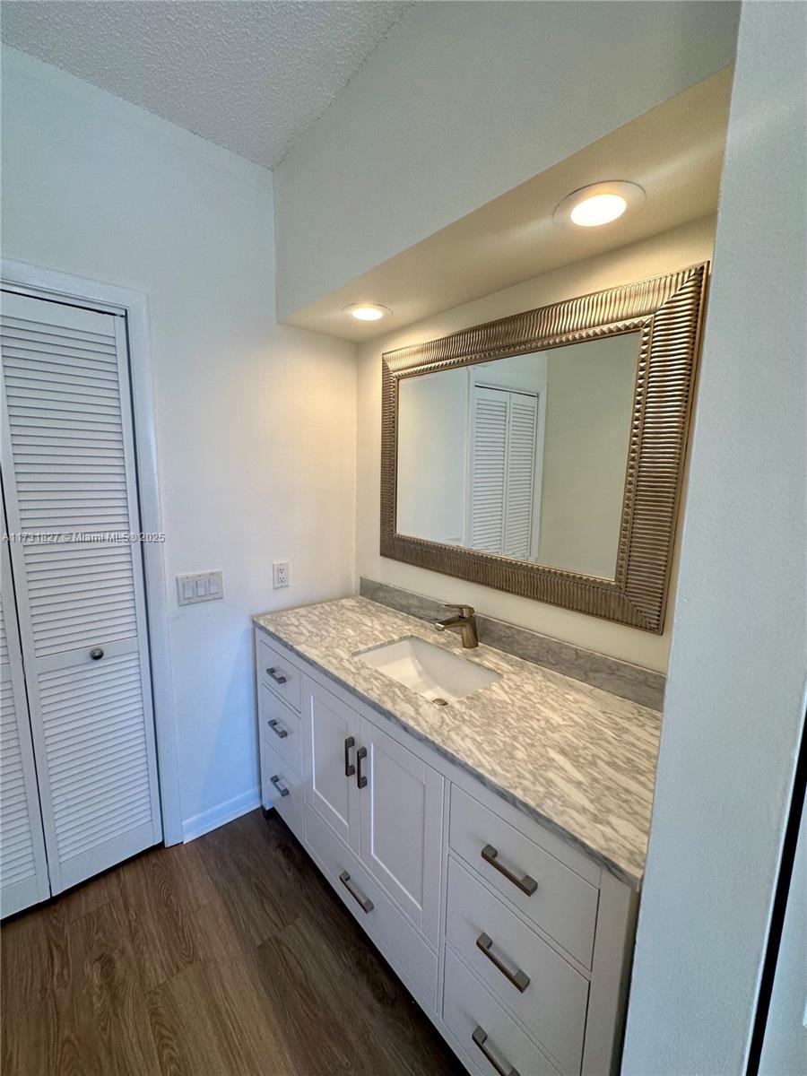 HARBOR VILLAGE SEC - Residential Lease