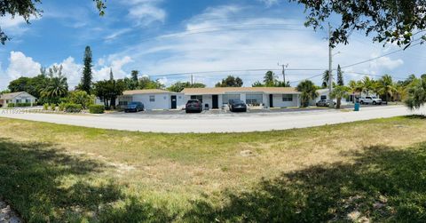 333-337 SE 23rd Ave Boynton Beach FL 33435